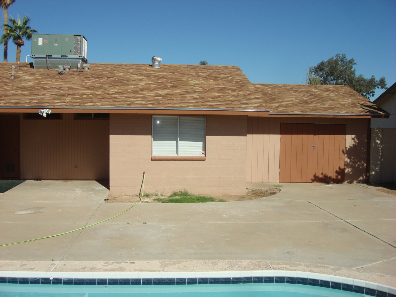 3631 West Shangri-la Road Phoenix, AZ 85029 - Photo 16 of 23 Pass-through garage and spacious patio