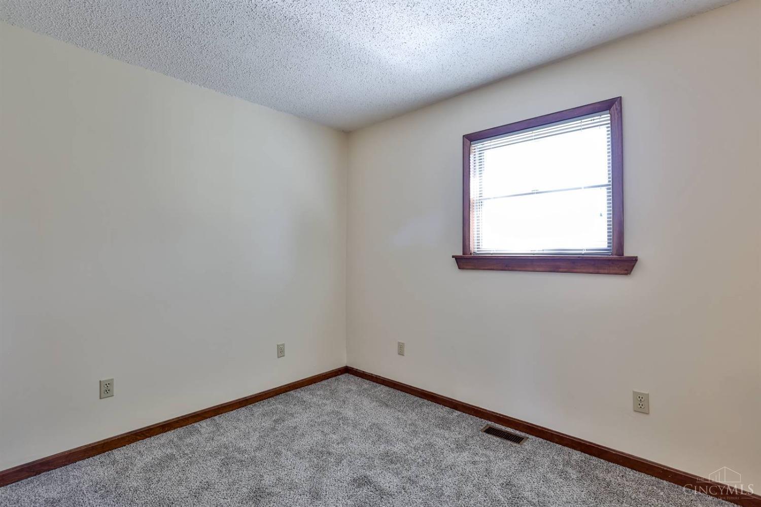 4820 Klatte Road Cincinnati, OH 45244 - Photo 27 of 44 Gallery Image 27
