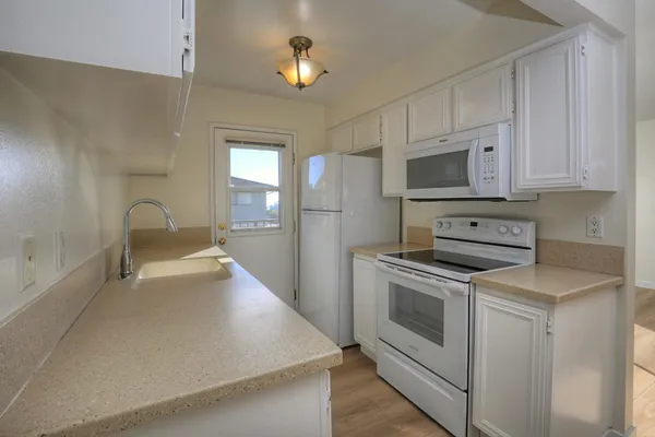 $620,000 | 5945 Hickory Street, Unit 4, Carpinteria, CA 93013