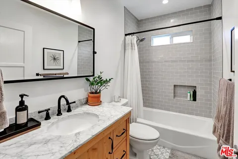 $1,395,000 | 3622 Veteran Avenue, Los Angeles, CA 90034