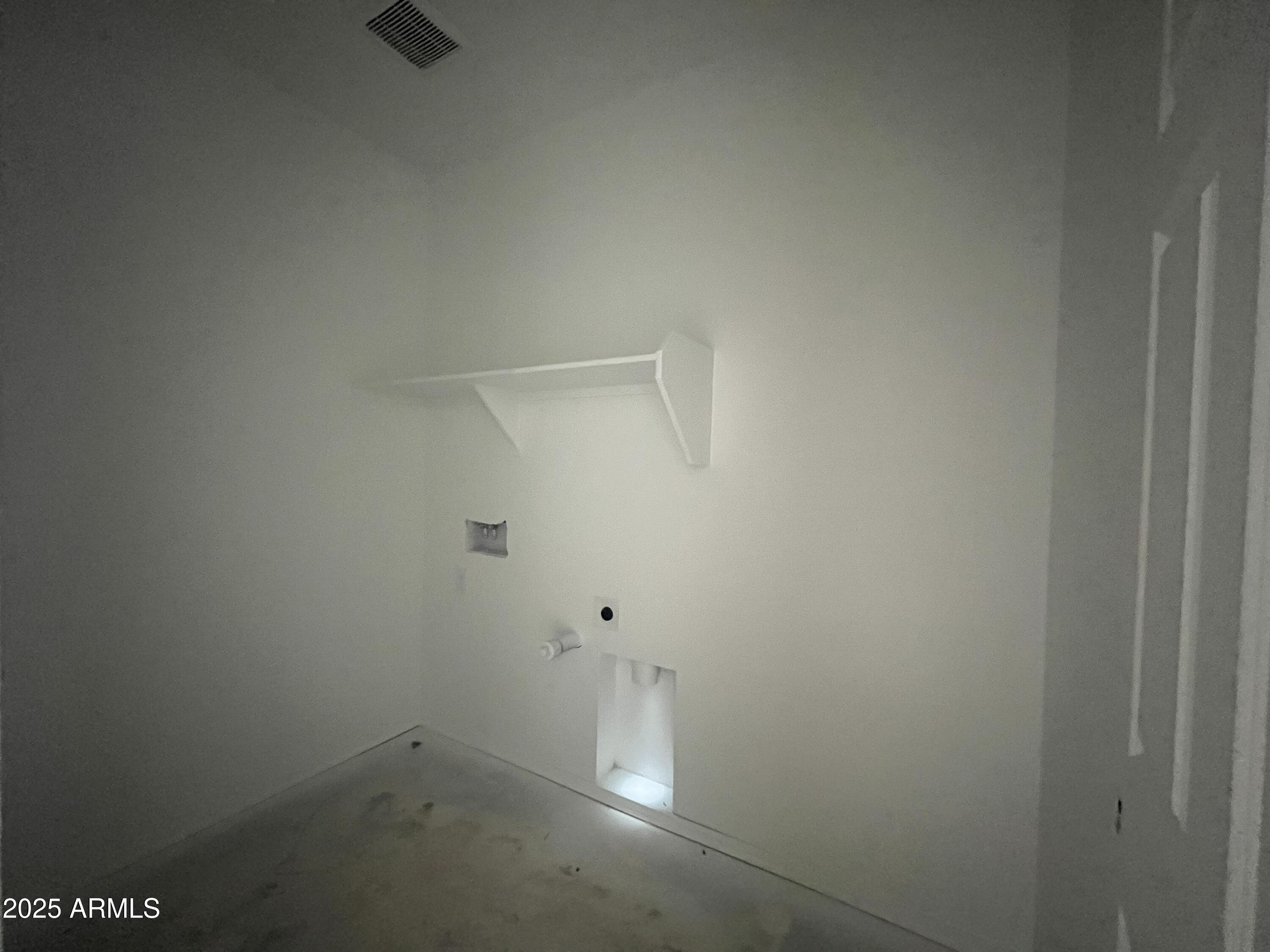 47719 West Moeller Road Maricopa, AZ 85139 - Photo 13 of 26 12 - Laundry