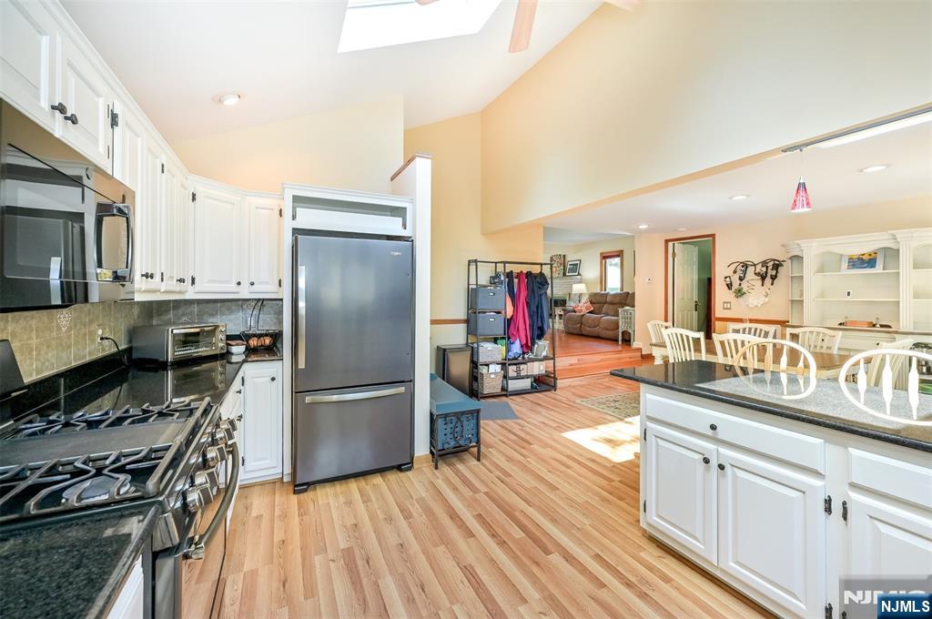 64 Ridge Avenue Park Ridge, NJ 07656 - Photo 16 of 32