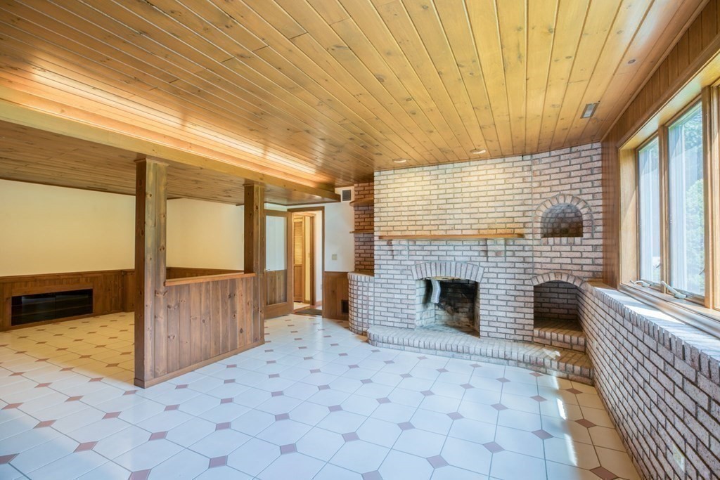 65 White Loaf Road Southampton, MA 01073 - Photo 14 of 33 a view of a livingroom with furniture and fireplace