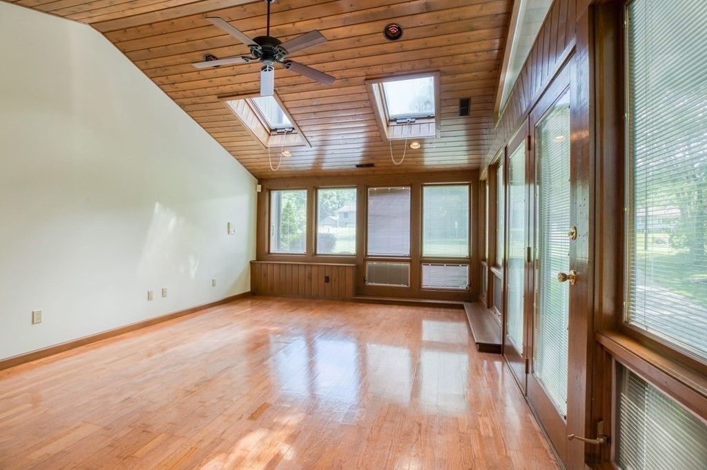 65 White Loaf Road Southampton, MA 01073 - Photo 19 of 33 a view of an empty room with a window