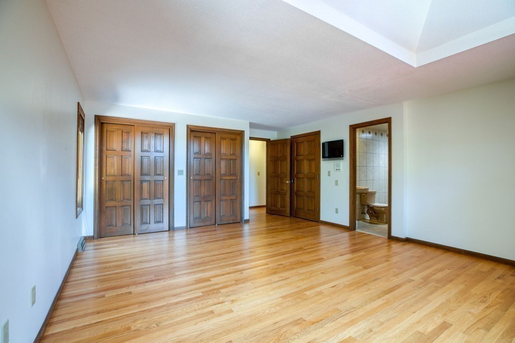 65 White Loaf Road Southampton, MA 01073 - Photo 26 of 33 a view of an empty room with glass door