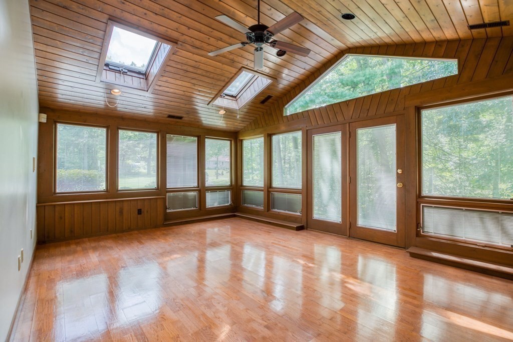 65 White Loaf Road Southampton, MA 01073 - Photo 5 of 33 a view of an empty room with a window