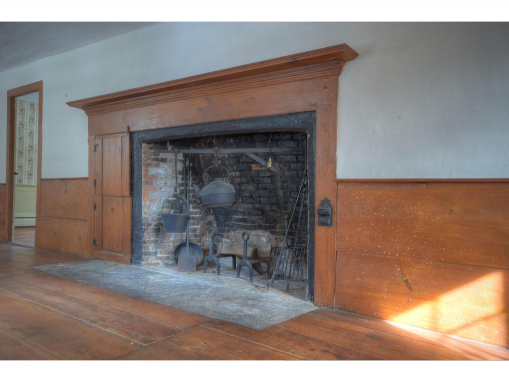 190 Baboosic Lake Road Merrimack, NH 03054 - Photo 3 of 25