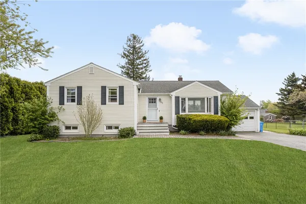 $800,000 | 45 Harvey Road, Middletown, RI 02842