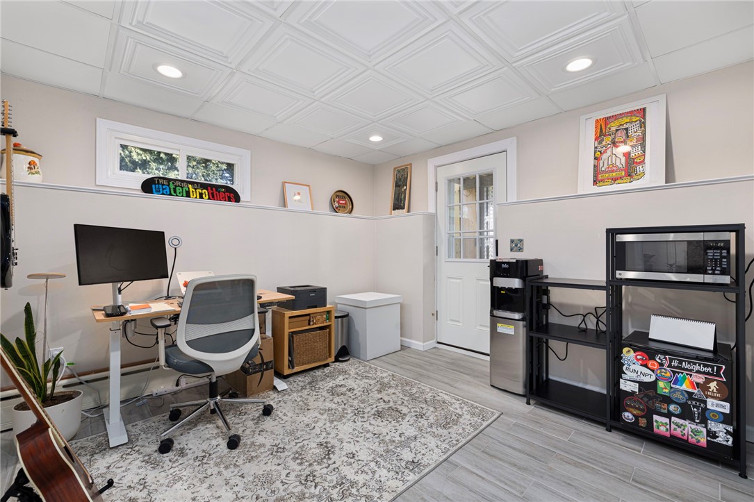 45 Harvey Road Middletown, RI 02842 - Photo 33 of 43