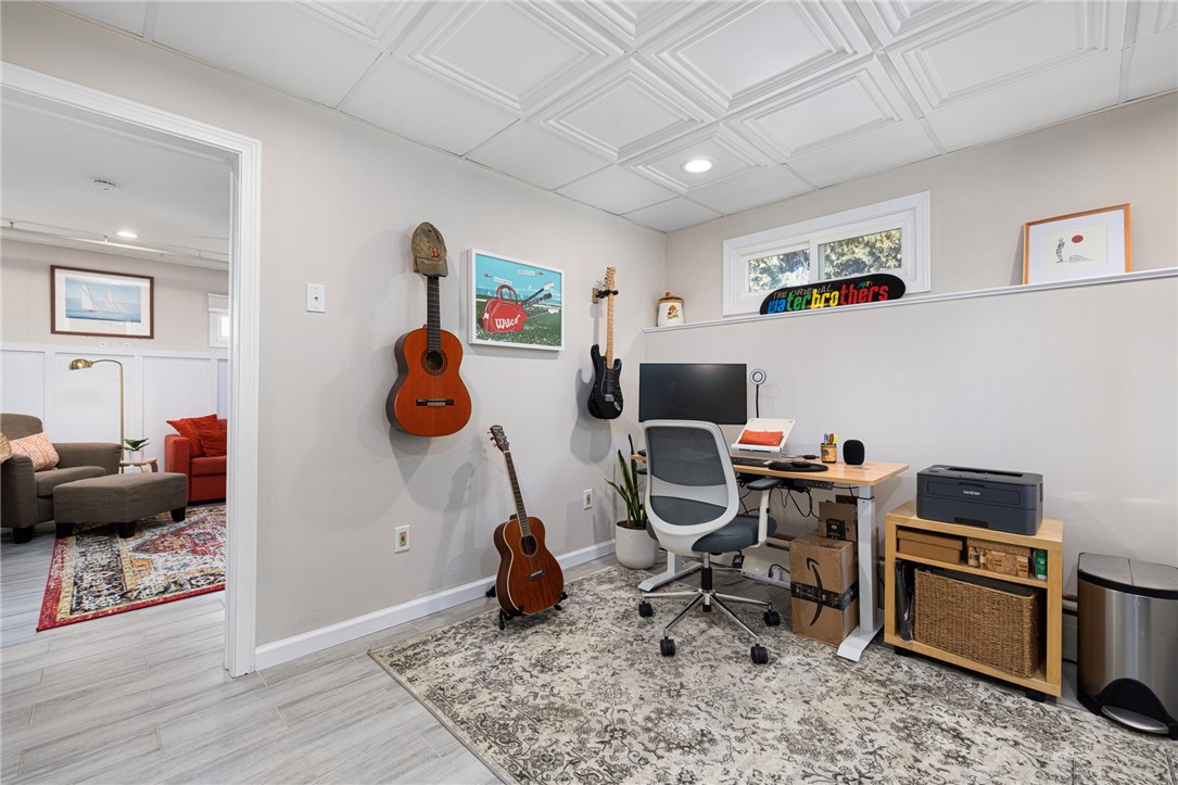 45 Harvey Road Middletown, RI 02842 - Photo 35 of 43