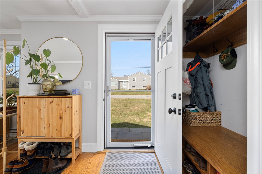 45 Harvey Road Middletown, RI 02842 - Photo 5 of 43