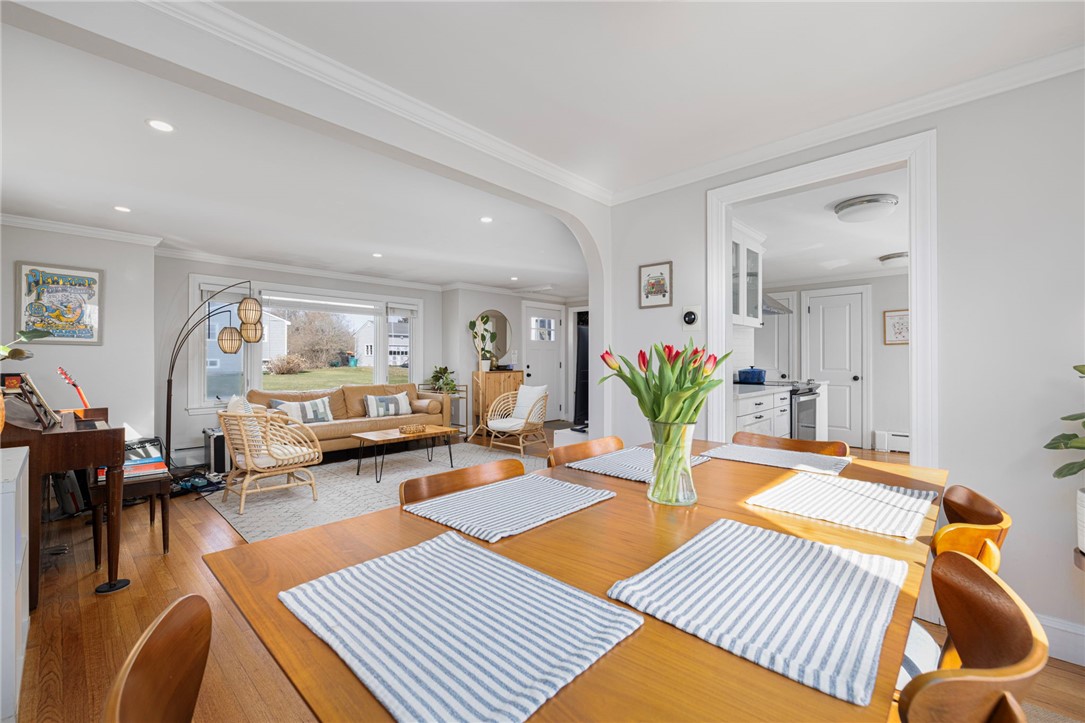 45 Harvey Road Middletown, RI 02842 - Photo 8 of 43