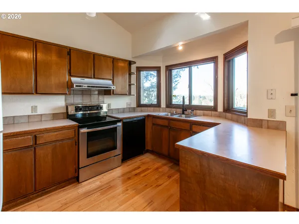 $500,000 | 992 Sunset Drive, Springfield, OR 97477