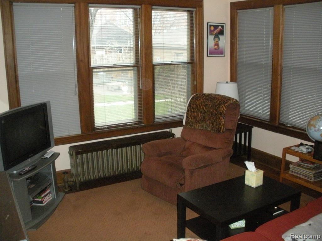 1152 Nottingham Road Grosse Pointe, MI 48230 - Photo 16 of 29 1152 Nottingam FR 1.jpg