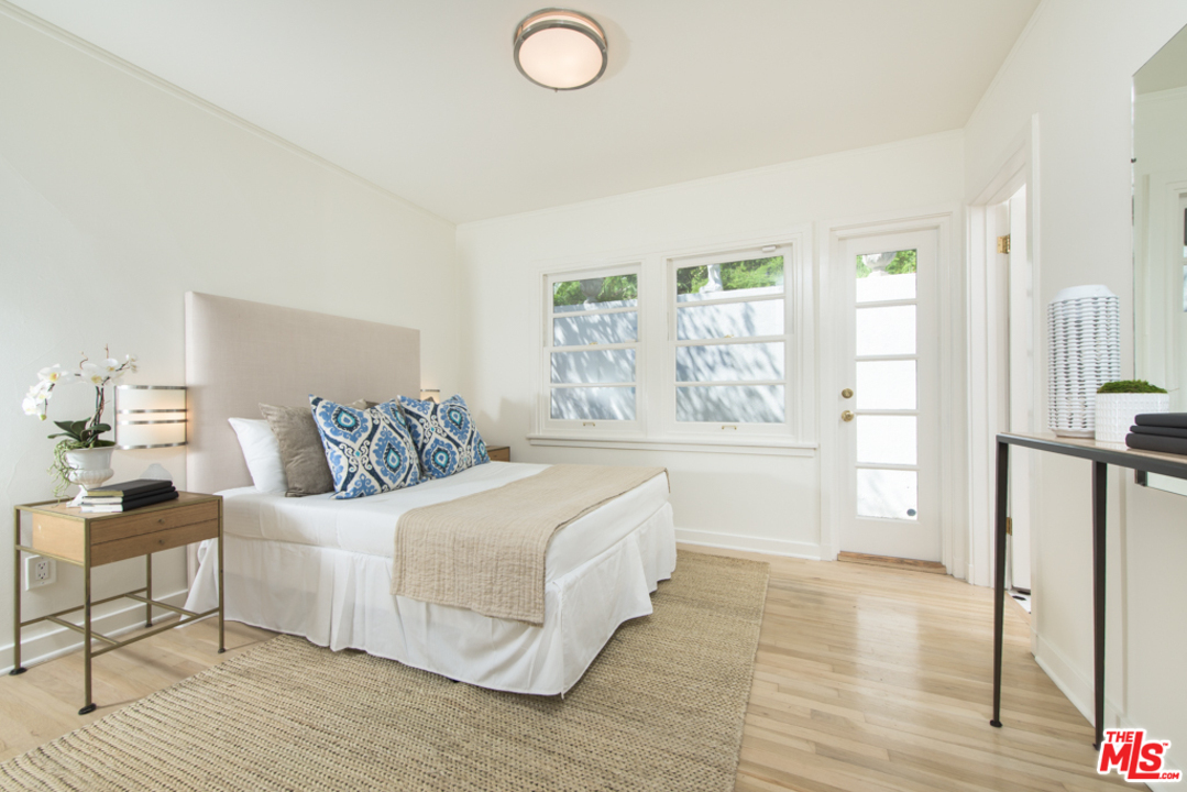 2331 Outpost Drive Los Angeles, CA 90068 - Photo 16 of 30