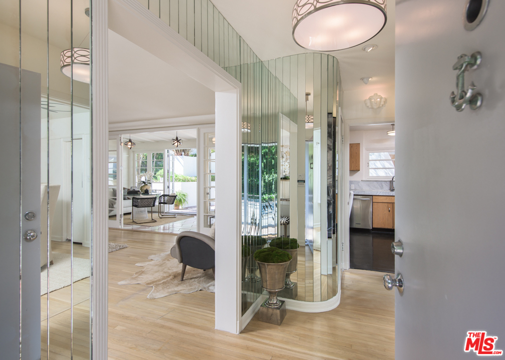 2331 Outpost Drive Los Angeles, CA 90068 - Photo 3 of 30