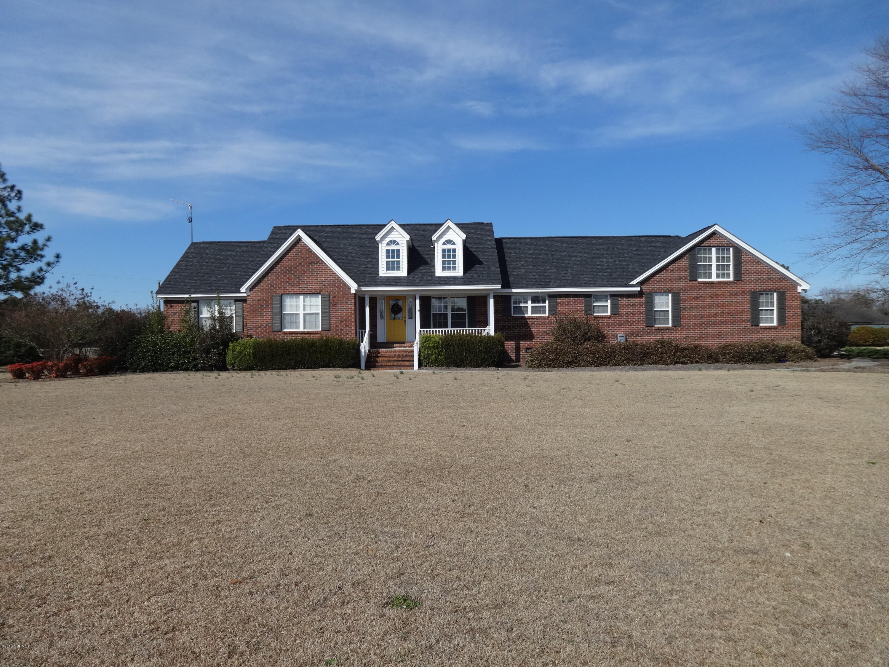 410 Pearson Road Clinton, NC 28328 - Photo 1 of 28 DSC01632