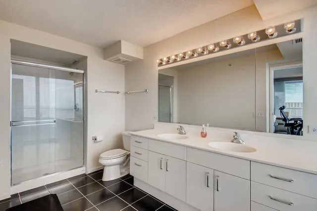 $3,600 | 800 Elgin Road, Unit 1421, Evanston, IL 60201