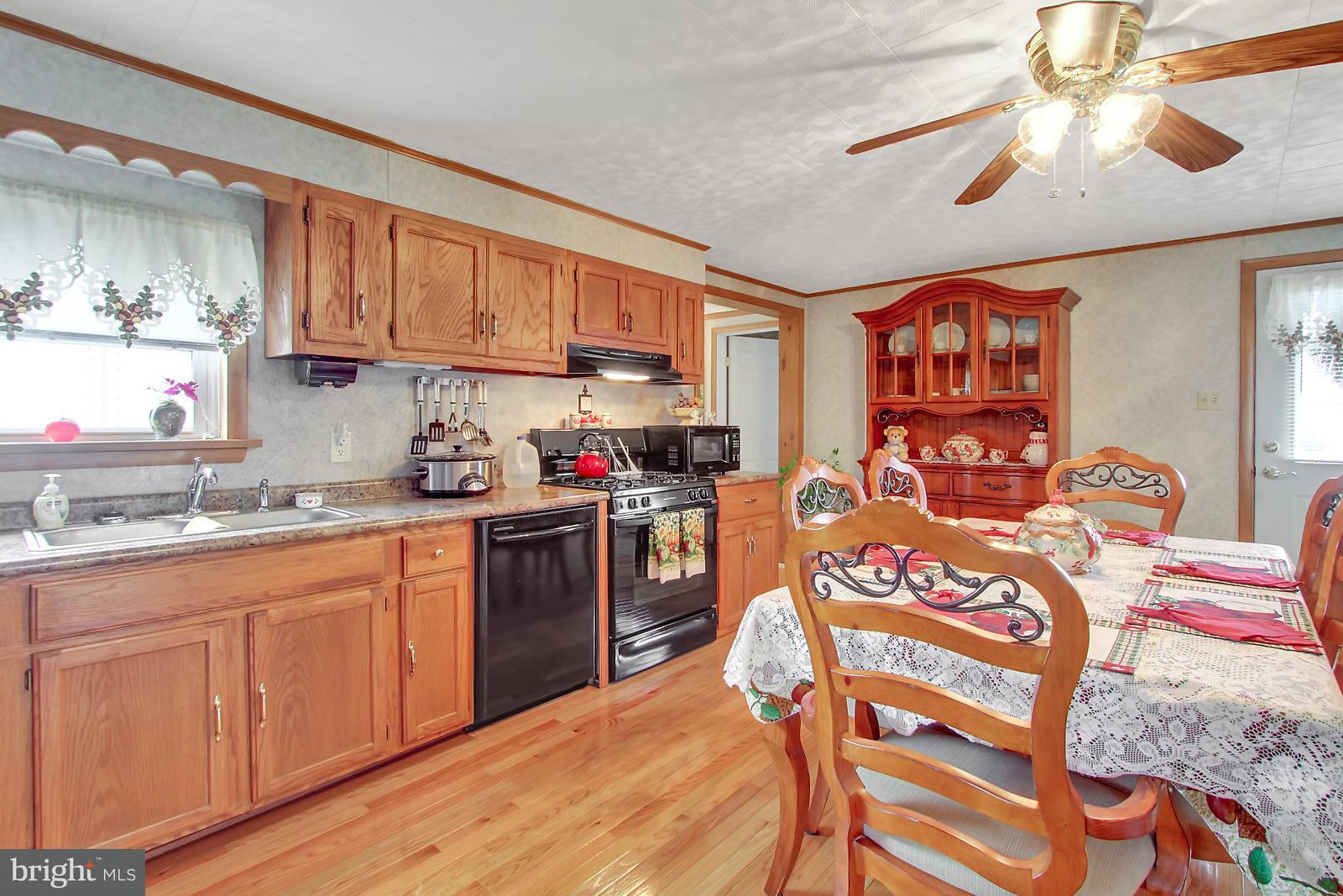3203 Maytown Road Marietta, PA 17547 - Photo 5 of 27 Gallery Image 5