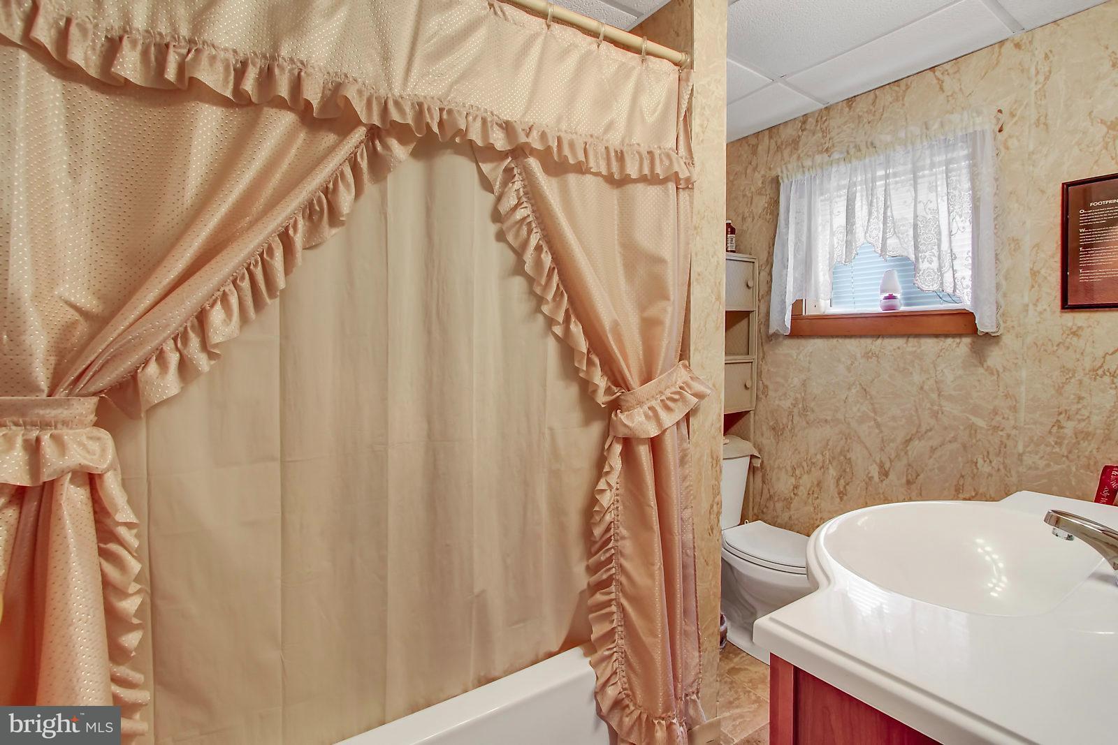 3203 Maytown Road Marietta, PA 17547 - Photo 10 of 27 Gallery Image 10
