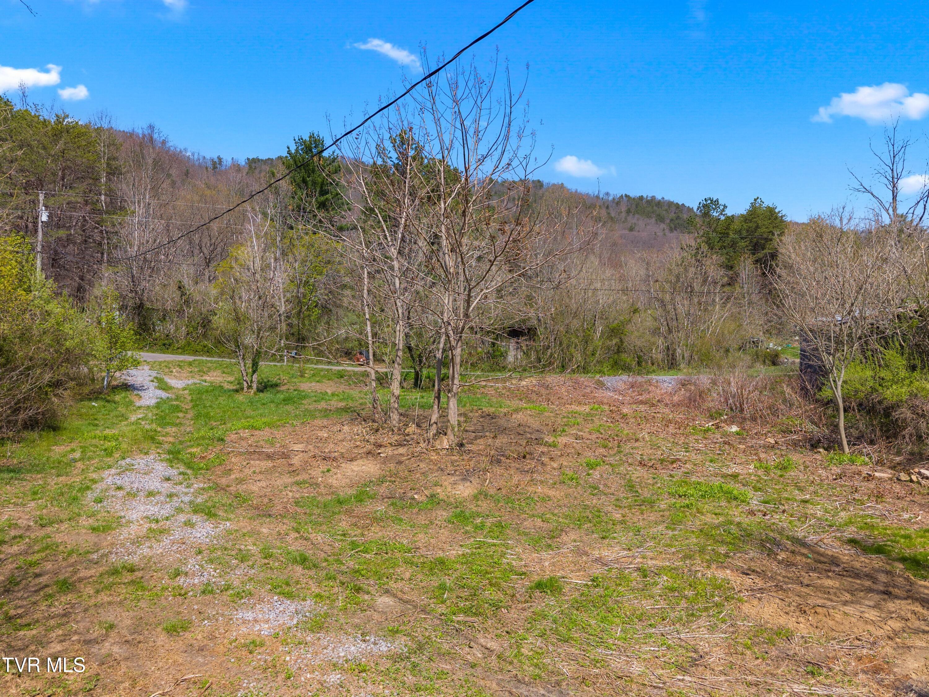 290 Cave Springs Road Rogersville, TN 37857 - Photo 3 of 16 008-290CaveSpringsRoad-Rogersville-TN-37