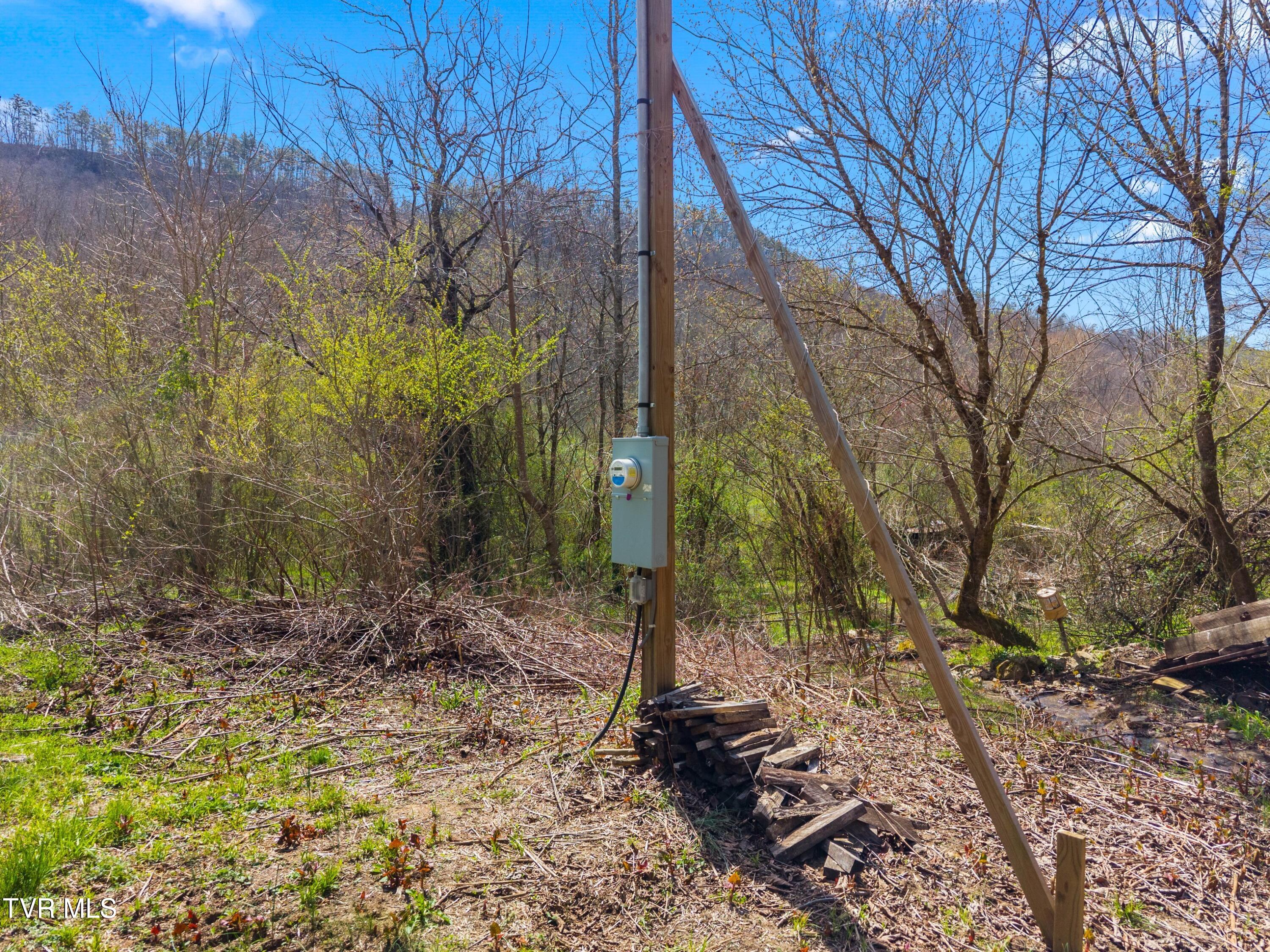 290 Cave Springs Road Rogersville, TN 37857 - Photo 4 of 16 009-290CaveSpringsRoad-Rogersville-TN-37