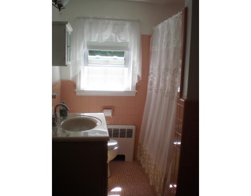 107 Columbine Road Milton, MA 02186 - Photo 9 of 13 Gallery Image 9