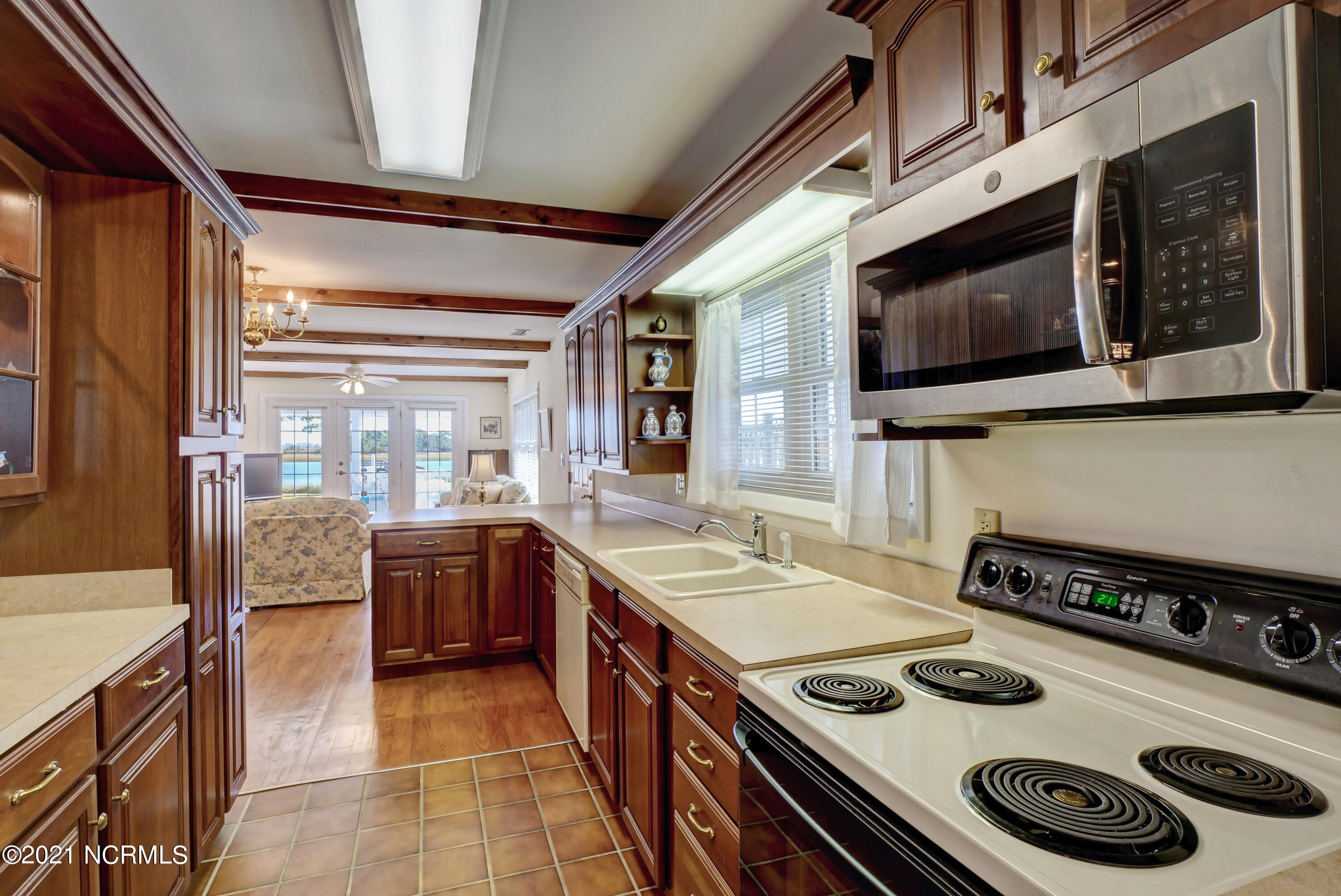 1439 Kings Landing Road Hampstead, NC 28443 - Photo 10 of 47 P7411423_4_5_6_7_8_9