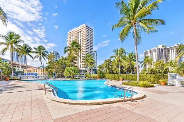 $2,650 | 19390 Collins Avenue, Unit 1219, Sunny Isles Beach, FL 33160