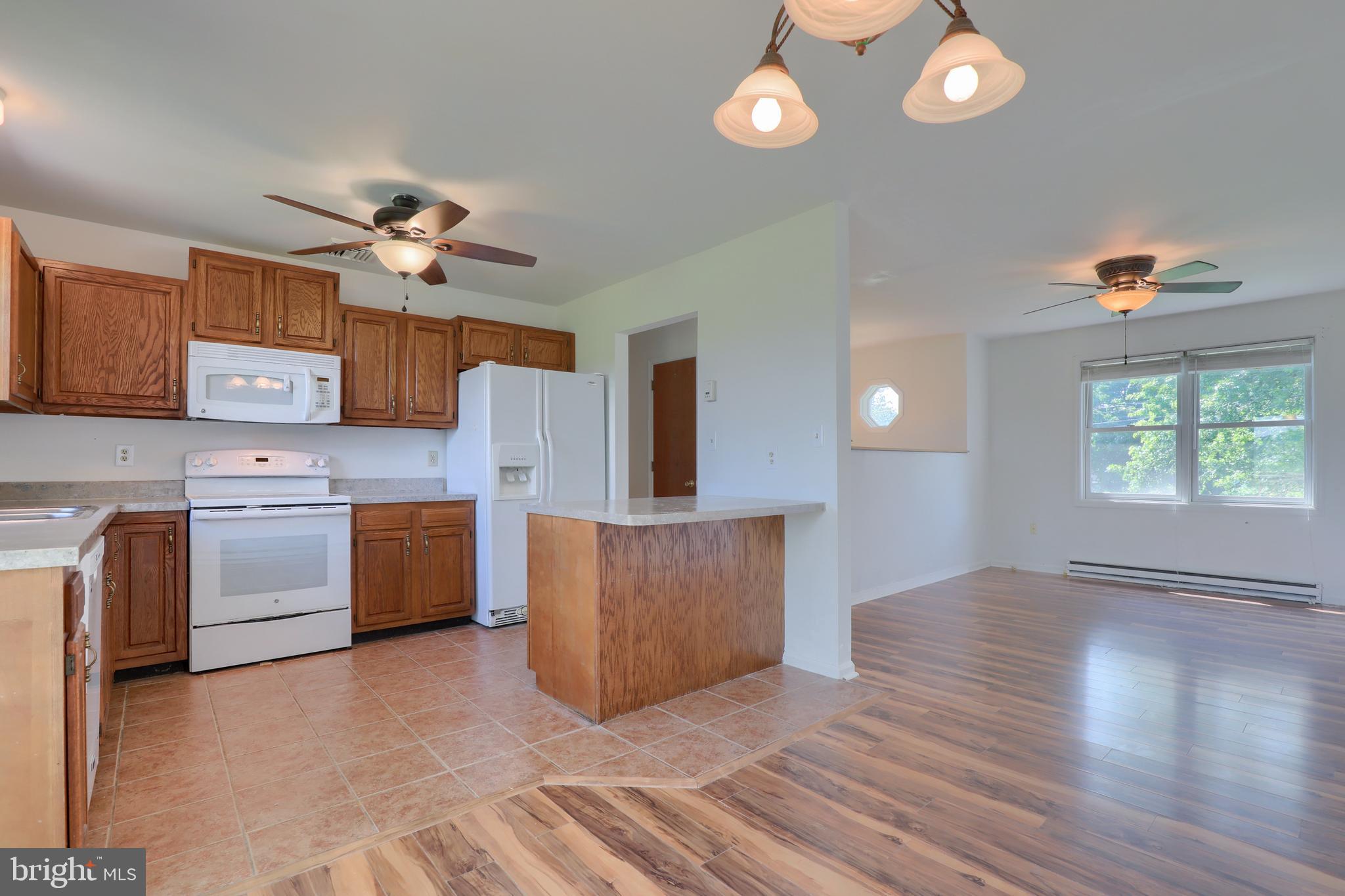 8148 Elizabethtown Road Elizabethtown, PA 17022 - Photo 11 of 38