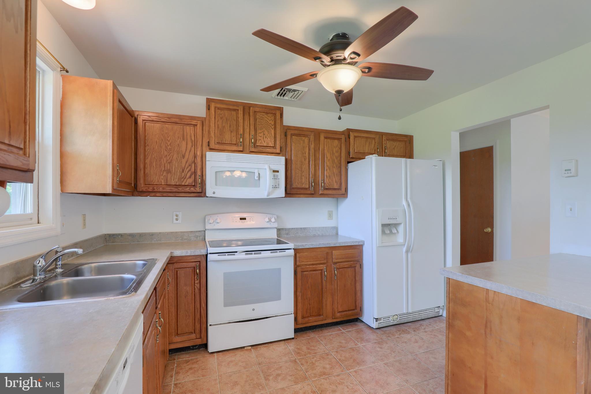 8148 Elizabethtown Road Elizabethtown, PA 17022 - Photo 15 of 38