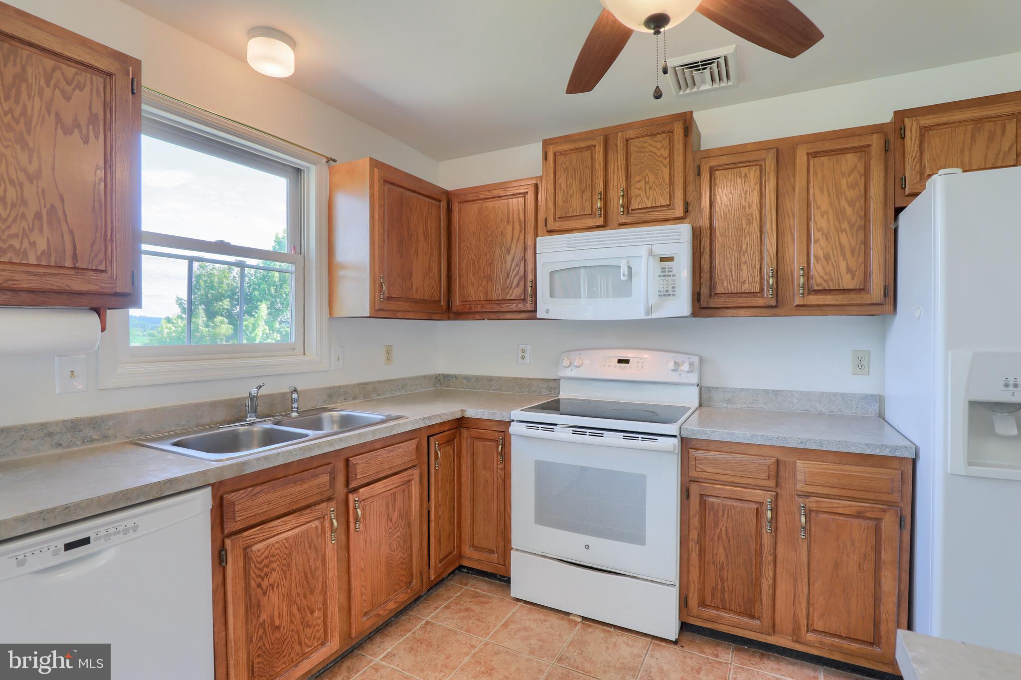 8148 Elizabethtown Road Elizabethtown, PA 17022 - Photo 31 of 38