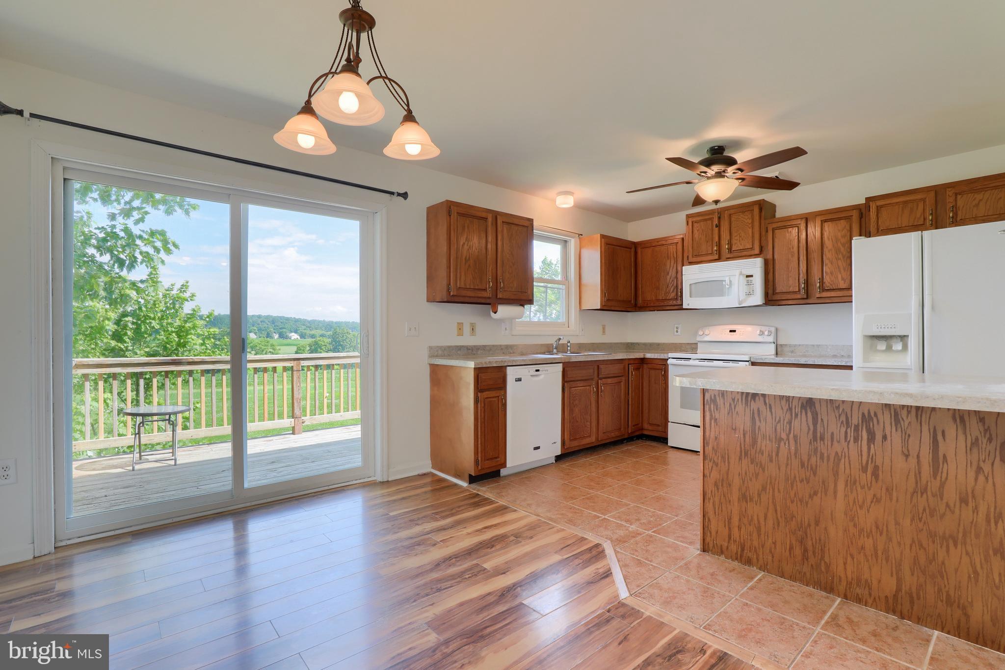 8148 Elizabethtown Road Elizabethtown, PA 17022 - Photo 7 of 38
