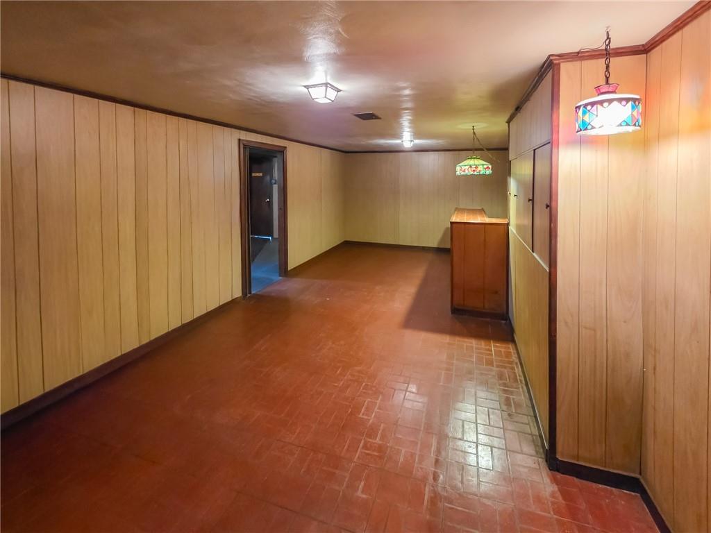 1494 Blossom Hill Road Pittsburgh, PA 15234 - Photo 29 of 40 a view of a hallway with a hallway