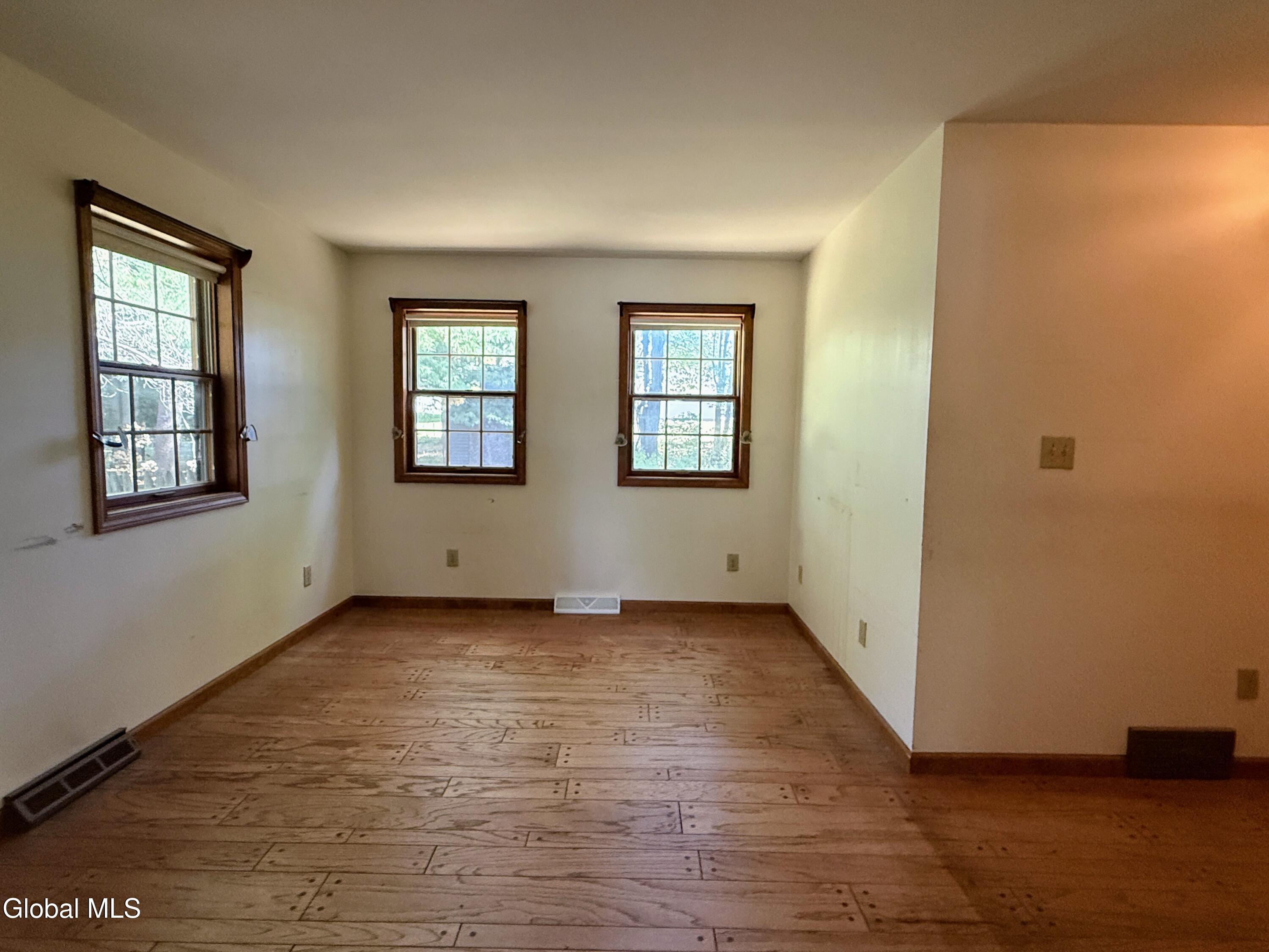 195 Vly Road Schenectady, NY 12309 - Photo 19 of 60 IMG_0245