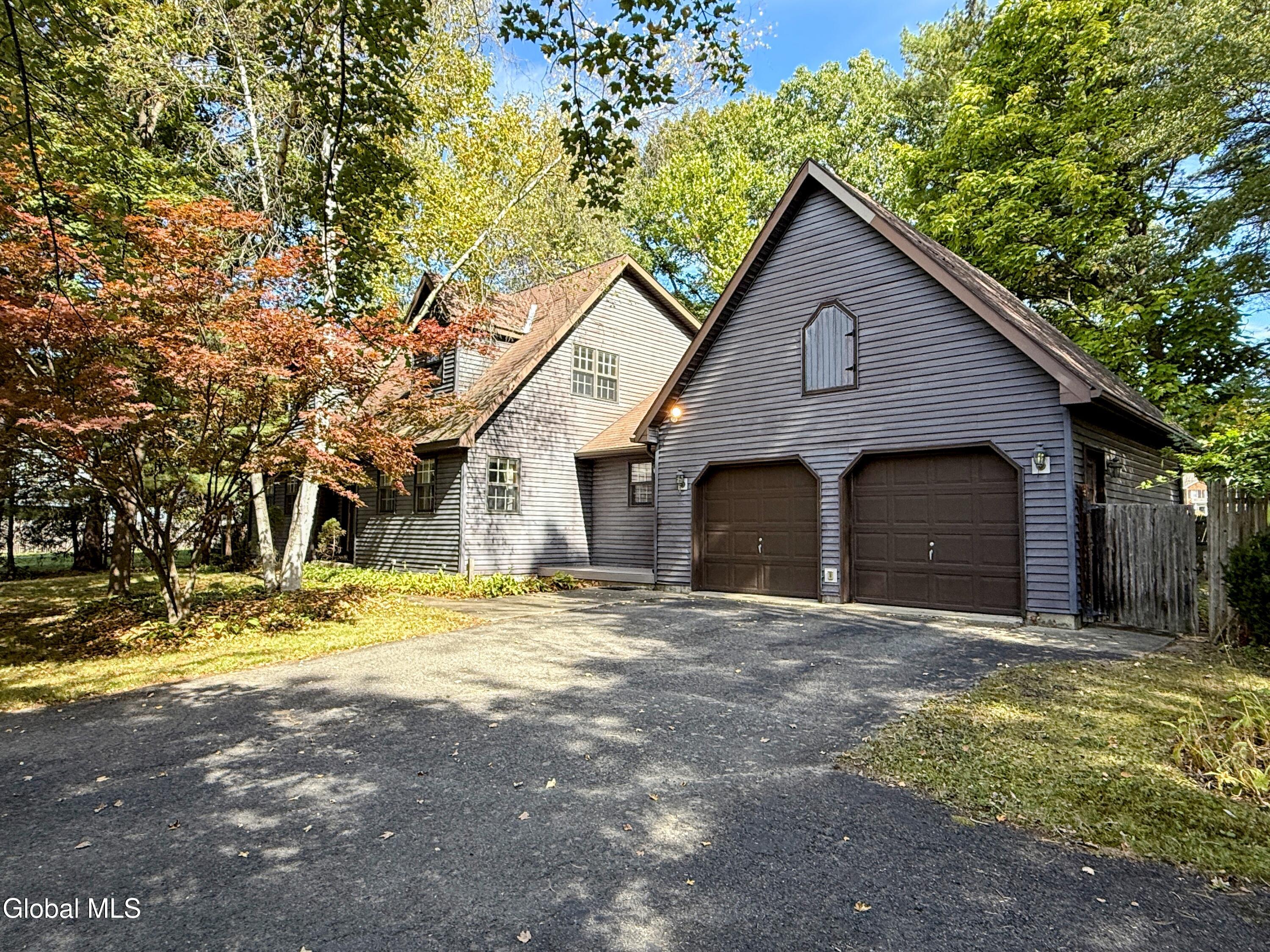 195 Vly Road Schenectady, NY 12309 - Photo 3 of 60 IMG_0279-EDIT