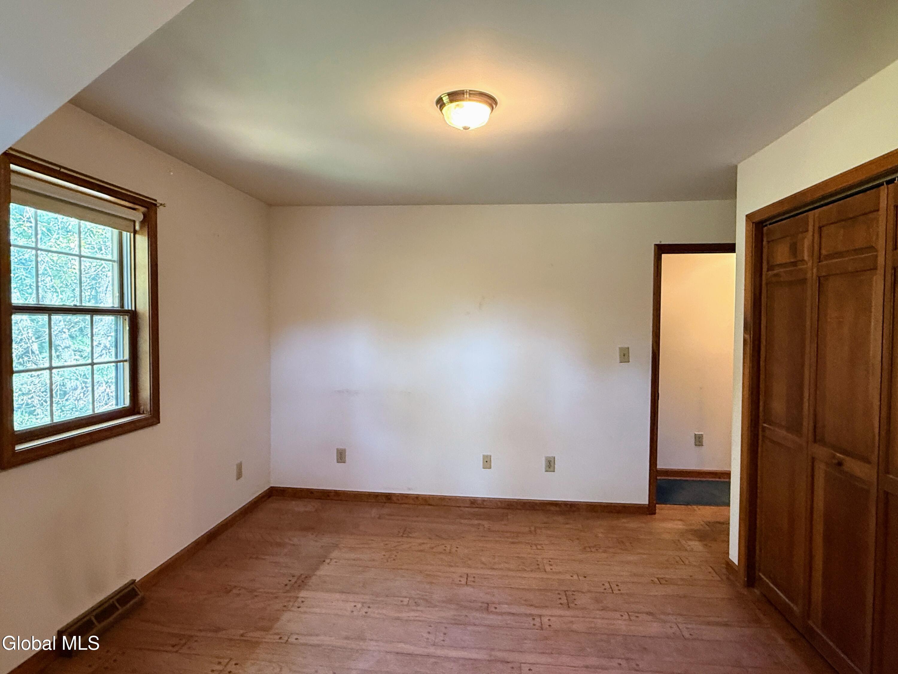 195 Vly Road Schenectady, NY 12309 - Photo 36 of 60 IMG_0272