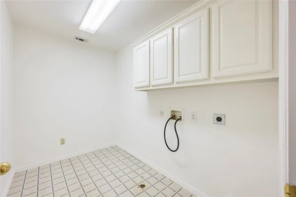 $4,250 | 917 Crestview Drive, Coppell, TX 75019