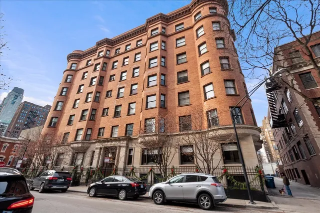 $11,500 | 1210 North Astor Street, Unit 3A, Chicago, IL 60610