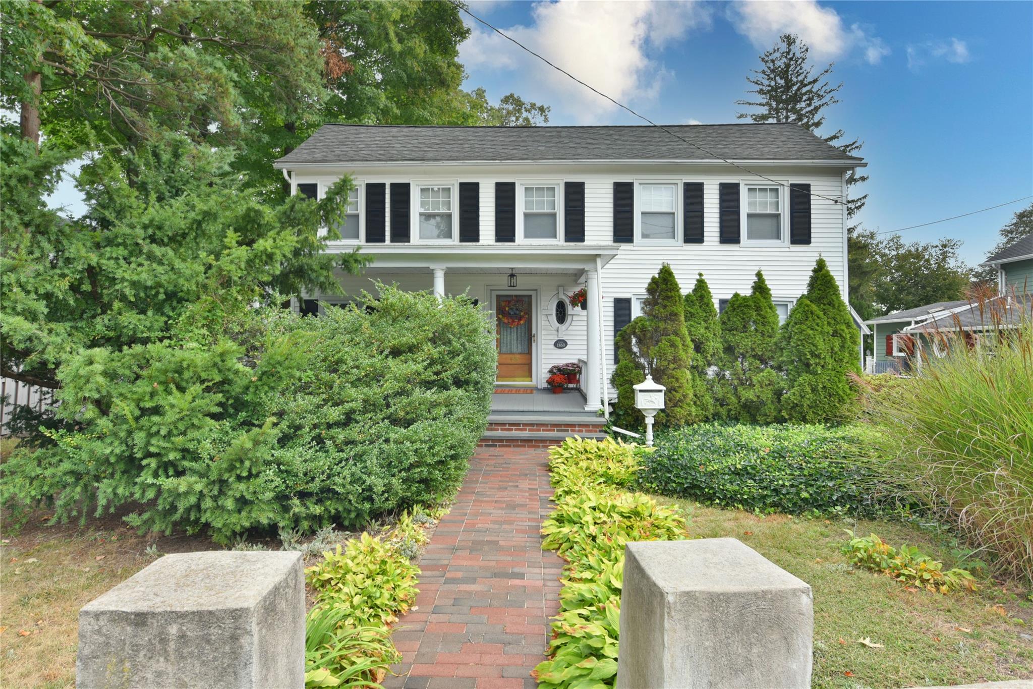 68 West Neck Road Huntington, NY 11743 - Photo 1 of 1 Gallery Image 1