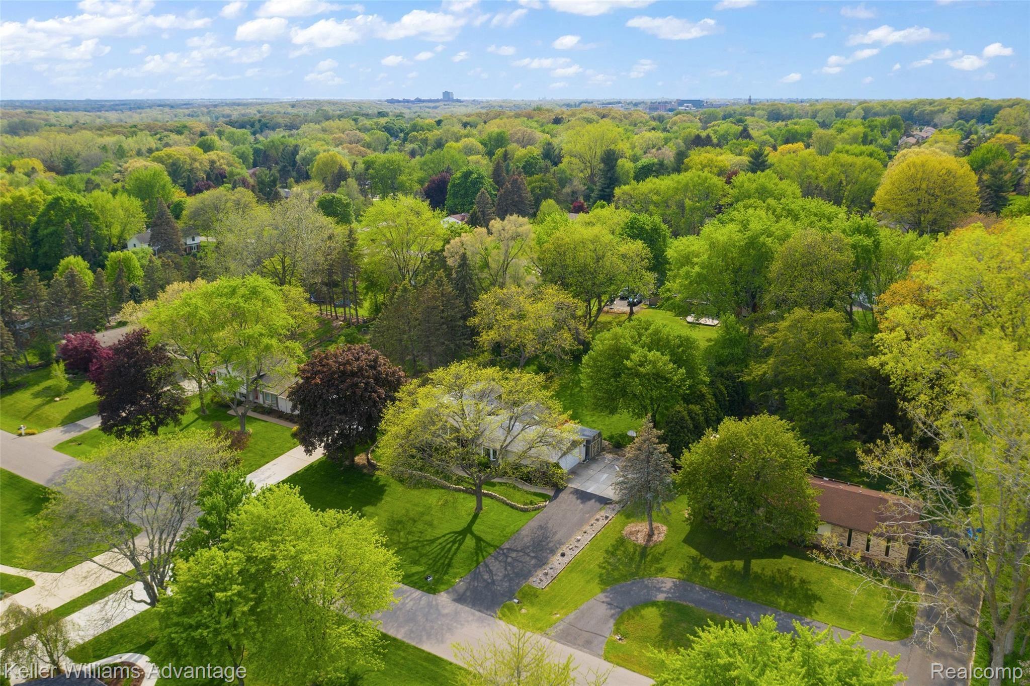 112 East Maryknoll Road Rochester, MI 48309 - Photo 41 of 47 Overhead view