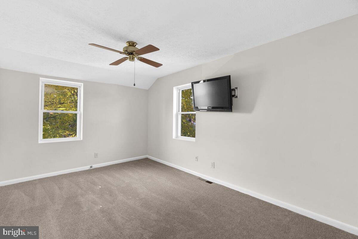 621 Coleraine Road Baltimore, MD 21229 - Photo 19 of 45 Primary Bedroom