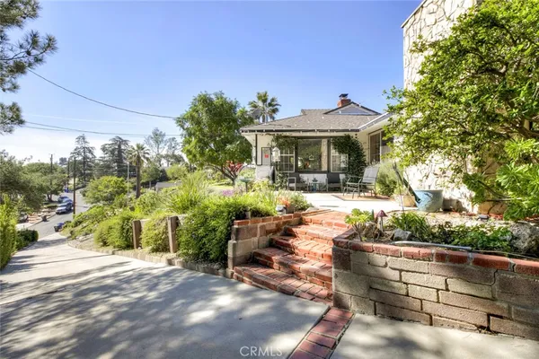$1,175,000 | 10557 Mahoney Drive, Sunland, CA 91040