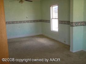 25310 Ripley Street Umbarger, TX 79091 - Photo 3 of 8 living room