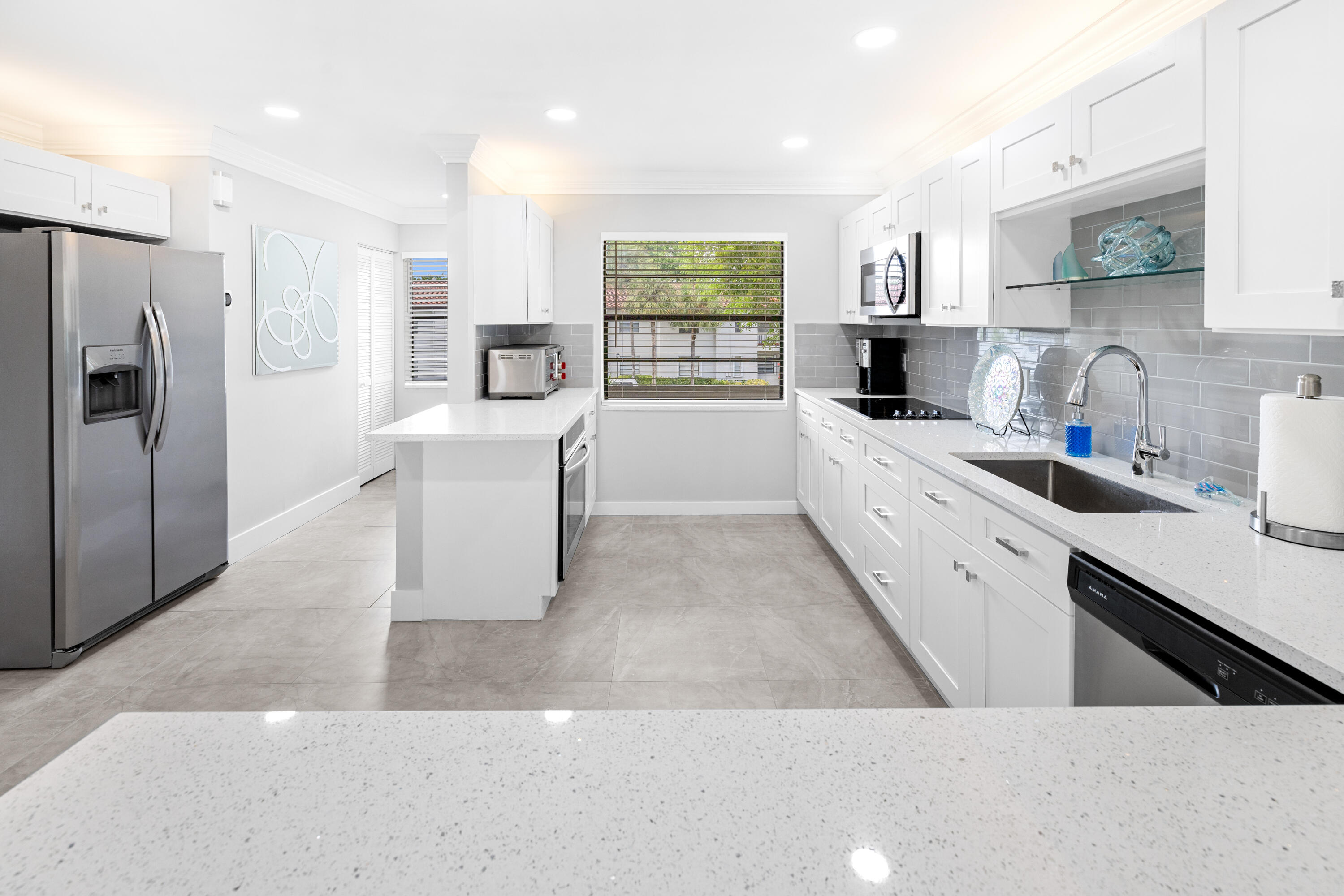 9187 Norte Lago, Unit 5B Boca Raton, FL 33428 - Photo 3 of 41 DP-0425