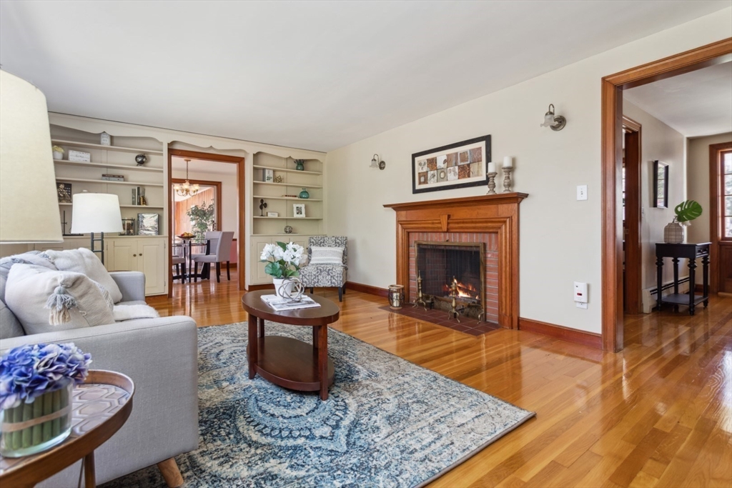 5 Greenwood Road Reading, MA 01867 - Photo 6 of 36 Gallery Image 6