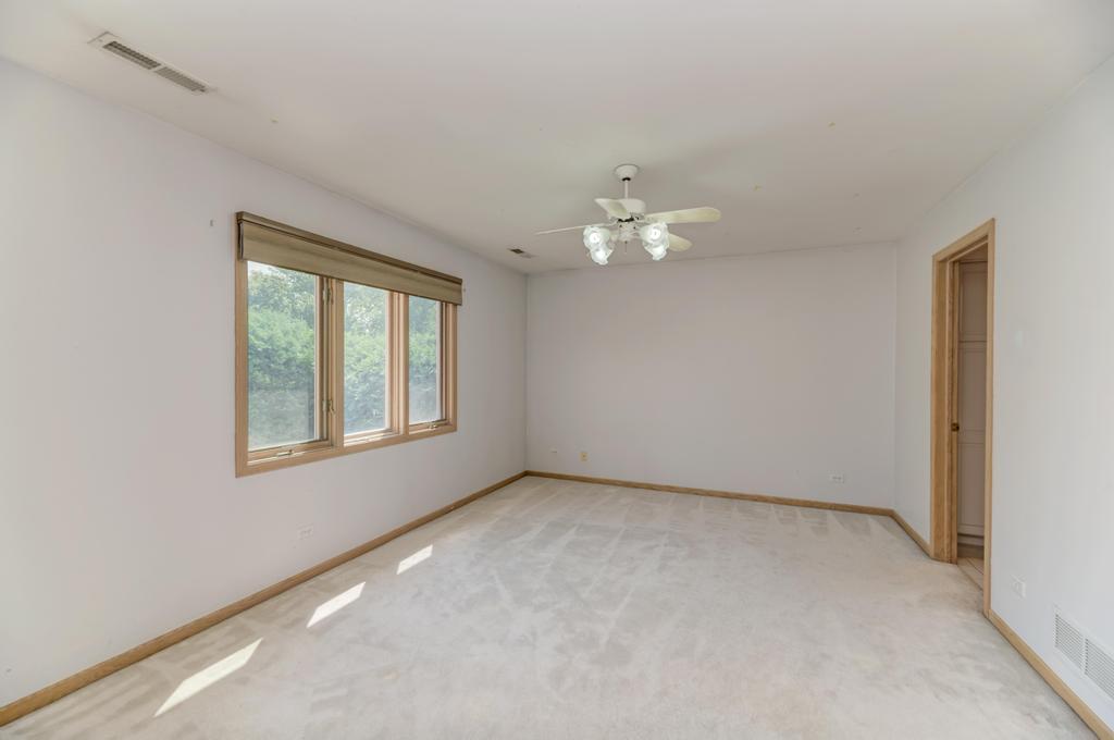 1500 Royal Oak Road Darien, IL 60561 - Photo 30 of 48