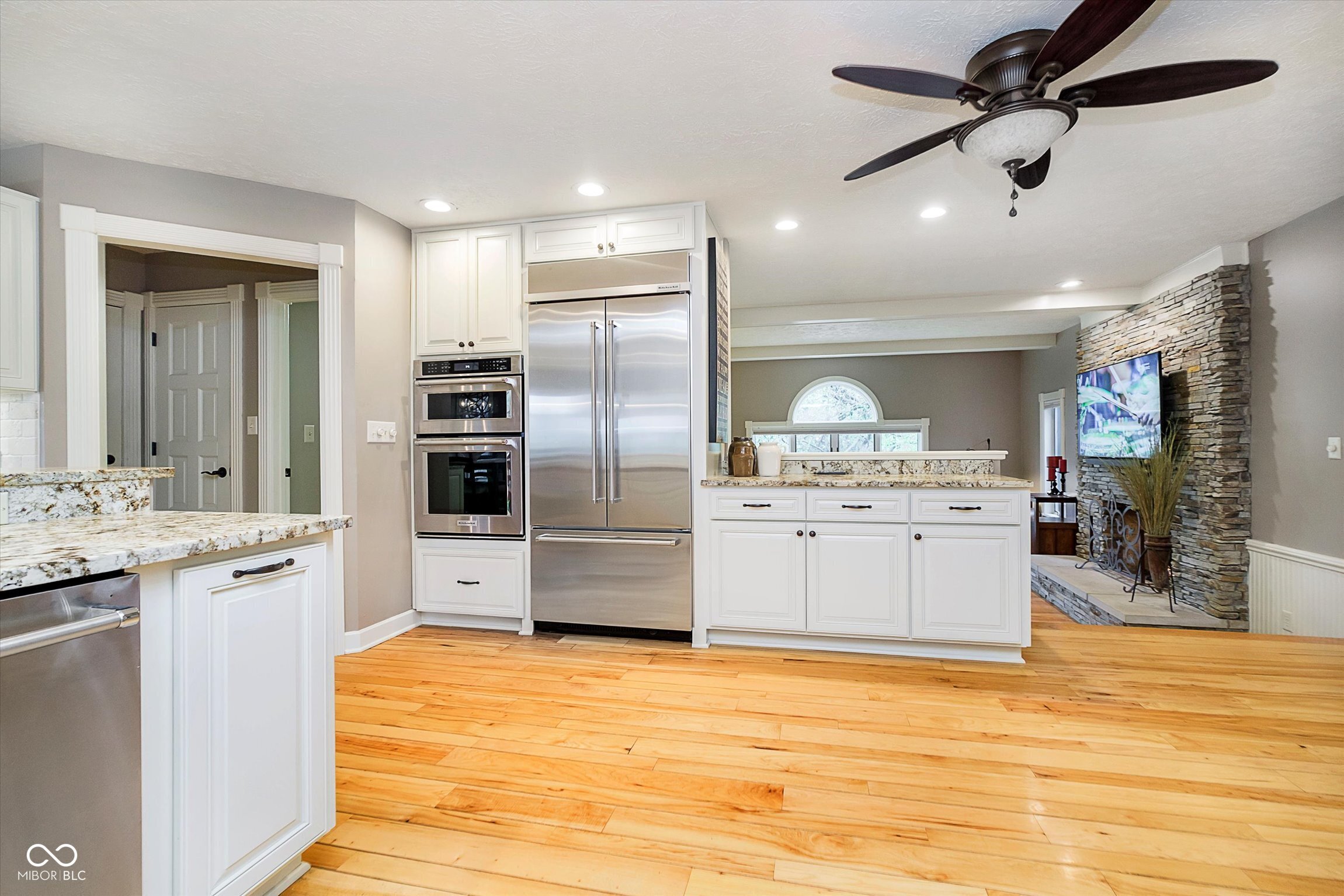 13661 Smokey Ridge Place Carmel, IN 46033 - Photo 5 of 38