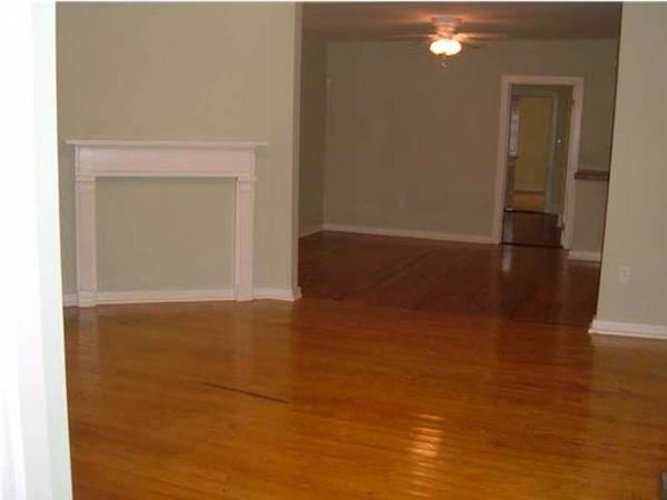 149 Spring Street Charleston, SC 29403 - Photo 20 of 43 A Main Room
