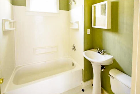149 Spring Street Charleston, SC 29403 - Photo 30 of 43 B. Bathroom ..